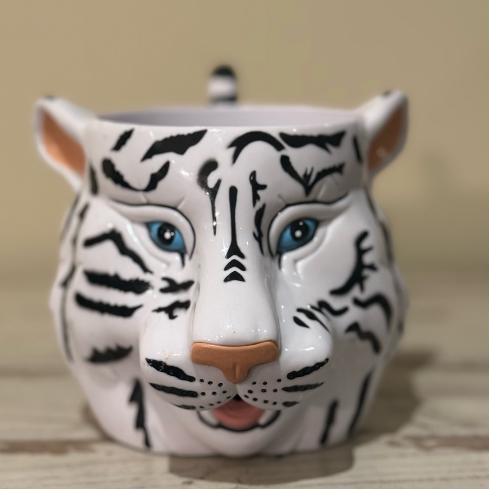 2002 Ringling Brothers Circus The Greatest Show on Earth White Tiger Face Mug